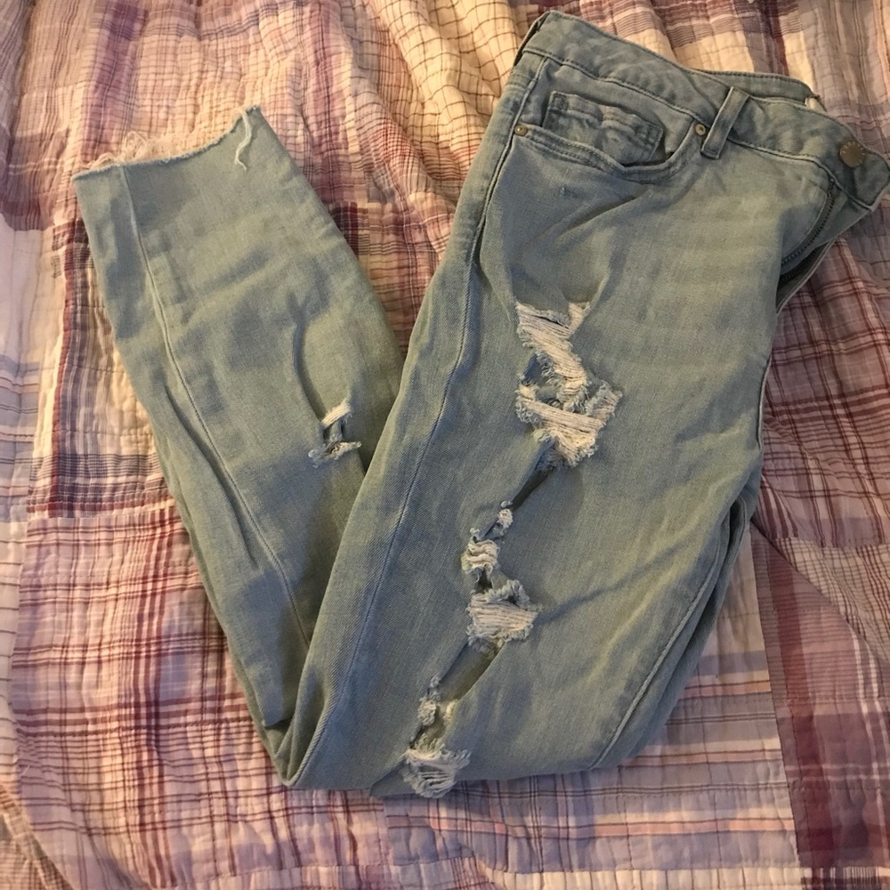 Mid rise Distressed Jeans